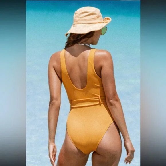 ASOS Cupshe Lizbeth Belted Plunge Swimsuit - Picture 10 of 10